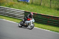 Mallory-park-Leicestershire;Mallory-park-photographs;Motorcycle-action-photographs;classic-bikes;event-digital-images;eventdigitalimages;mallory-park;no-limits-trackday;peter-wileman-photography;vintage-bikes;vintage-motorcycles;vmcc-festival-1000-bikes