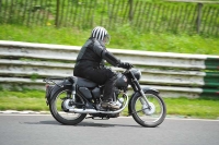 Mallory-park-Leicestershire;Mallory-park-photographs;Motorcycle-action-photographs;classic-bikes;event-digital-images;eventdigitalimages;mallory-park;no-limits-trackday;peter-wileman-photography;vintage-bikes;vintage-motorcycles;vmcc-festival-1000-bikes