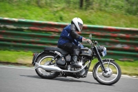 Mallory-park-Leicestershire;Mallory-park-photographs;Motorcycle-action-photographs;classic-bikes;event-digital-images;eventdigitalimages;mallory-park;no-limits-trackday;peter-wileman-photography;vintage-bikes;vintage-motorcycles;vmcc-festival-1000-bikes