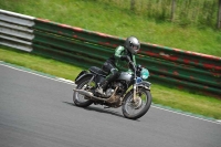 Mallory-park-Leicestershire;Mallory-park-photographs;Motorcycle-action-photographs;classic-bikes;event-digital-images;eventdigitalimages;mallory-park;no-limits-trackday;peter-wileman-photography;vintage-bikes;vintage-motorcycles;vmcc-festival-1000-bikes