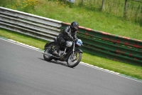 Mallory-park-Leicestershire;Mallory-park-photographs;Motorcycle-action-photographs;classic-bikes;event-digital-images;eventdigitalimages;mallory-park;no-limits-trackday;peter-wileman-photography;vintage-bikes;vintage-motorcycles;vmcc-festival-1000-bikes