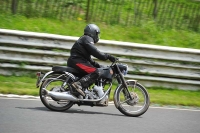 Mallory-park-Leicestershire;Mallory-park-photographs;Motorcycle-action-photographs;classic-bikes;event-digital-images;eventdigitalimages;mallory-park;no-limits-trackday;peter-wileman-photography;vintage-bikes;vintage-motorcycles;vmcc-festival-1000-bikes