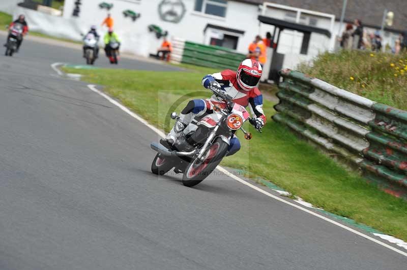 Mallory park Leicestershire;Mallory park photographs;Motorcycle action photographs;classic bikes;event digital images;eventdigitalimages;mallory park;no limits trackday;peter wileman photography;vintage bikes;vintage motorcycles;vmcc festival 1000 bikes