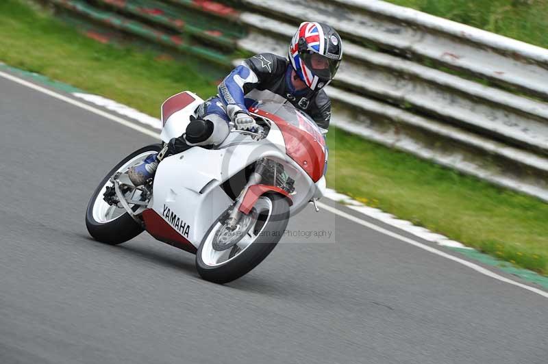 Mallory park Leicestershire;Mallory park photographs;Motorcycle action photographs;classic bikes;event digital images;eventdigitalimages;mallory park;no limits trackday;peter wileman photography;vintage bikes;vintage motorcycles;vmcc festival 1000 bikes