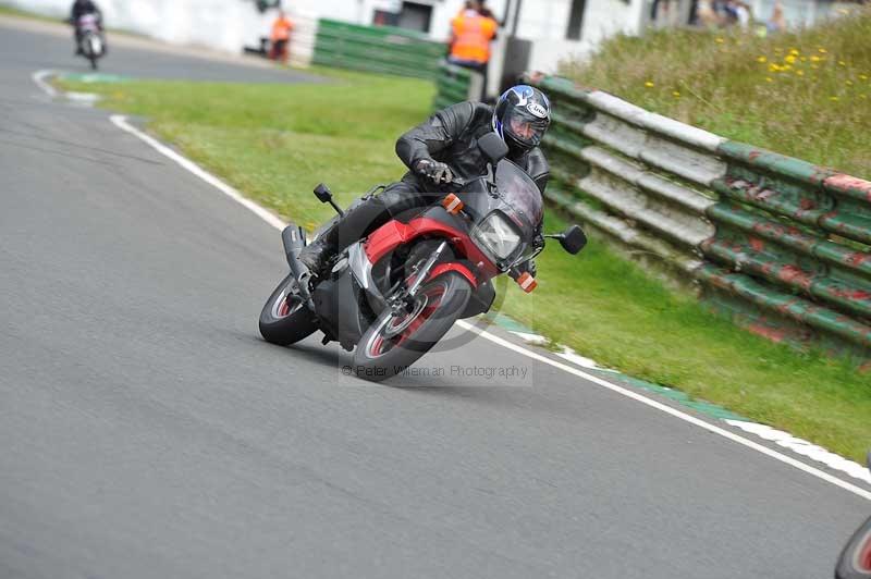 Mallory park Leicestershire;Mallory park photographs;Motorcycle action photographs;classic bikes;event digital images;eventdigitalimages;mallory park;no limits trackday;peter wileman photography;vintage bikes;vintage motorcycles;vmcc festival 1000 bikes