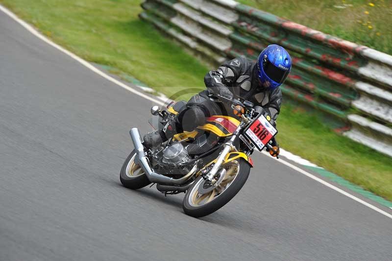 Mallory park Leicestershire;Mallory park photographs;Motorcycle action photographs;classic bikes;event digital images;eventdigitalimages;mallory park;no limits trackday;peter wileman photography;vintage bikes;vintage motorcycles;vmcc festival 1000 bikes