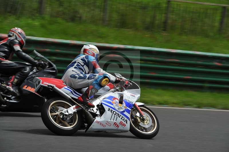 Mallory park Leicestershire;Mallory park photographs;Motorcycle action photographs;classic bikes;event digital images;eventdigitalimages;mallory park;no limits trackday;peter wileman photography;vintage bikes;vintage motorcycles;vmcc festival 1000 bikes