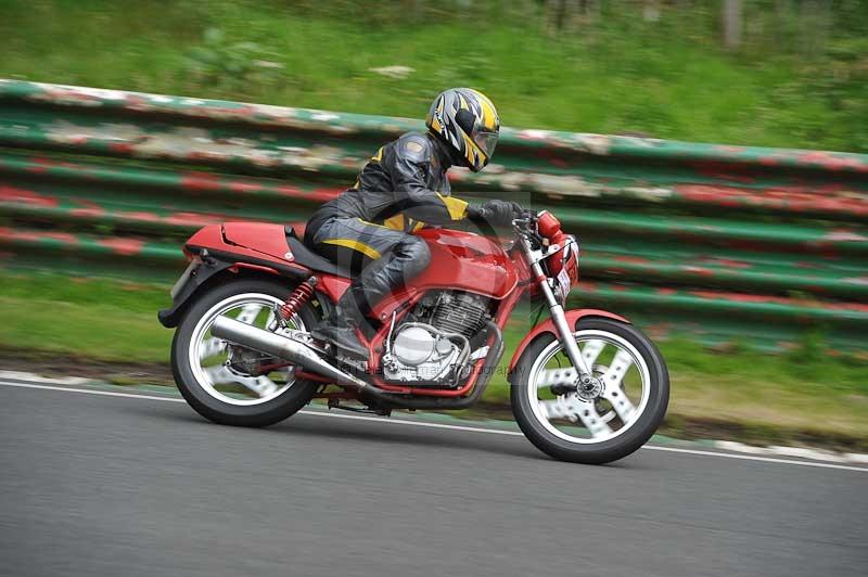 Mallory park Leicestershire;Mallory park photographs;Motorcycle action photographs;classic bikes;event digital images;eventdigitalimages;mallory park;no limits trackday;peter wileman photography;vintage bikes;vintage motorcycles;vmcc festival 1000 bikes