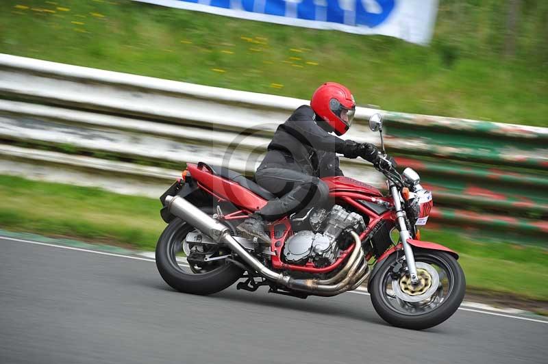 Mallory park Leicestershire;Mallory park photographs;Motorcycle action photographs;classic bikes;event digital images;eventdigitalimages;mallory park;no limits trackday;peter wileman photography;vintage bikes;vintage motorcycles;vmcc festival 1000 bikes