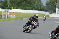 Mallory-park-Leicestershire;Mallory-park-photographs;Motorcycle-action-photographs;classic-bikes;event-digital-images;eventdigitalimages;mallory-park;no-limits-trackday;peter-wileman-photography;vintage-bikes;vintage-motorcycles;vmcc-festival-1000-bikes