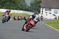 Mallory-park-Leicestershire;Mallory-park-photographs;Motorcycle-action-photographs;classic-bikes;event-digital-images;eventdigitalimages;mallory-park;no-limits-trackday;peter-wileman-photography;vintage-bikes;vintage-motorcycles;vmcc-festival-1000-bikes