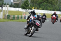 Mallory-park-Leicestershire;Mallory-park-photographs;Motorcycle-action-photographs;classic-bikes;event-digital-images;eventdigitalimages;mallory-park;no-limits-trackday;peter-wileman-photography;vintage-bikes;vintage-motorcycles;vmcc-festival-1000-bikes