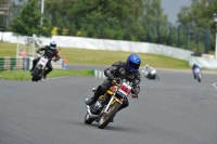 Mallory-park-Leicestershire;Mallory-park-photographs;Motorcycle-action-photographs;classic-bikes;event-digital-images;eventdigitalimages;mallory-park;no-limits-trackday;peter-wileman-photography;vintage-bikes;vintage-motorcycles;vmcc-festival-1000-bikes