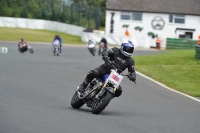 Mallory-park-Leicestershire;Mallory-park-photographs;Motorcycle-action-photographs;classic-bikes;event-digital-images;eventdigitalimages;mallory-park;no-limits-trackday;peter-wileman-photography;vintage-bikes;vintage-motorcycles;vmcc-festival-1000-bikes