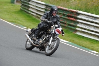 Mallory-park-Leicestershire;Mallory-park-photographs;Motorcycle-action-photographs;classic-bikes;event-digital-images;eventdigitalimages;mallory-park;no-limits-trackday;peter-wileman-photography;vintage-bikes;vintage-motorcycles;vmcc-festival-1000-bikes