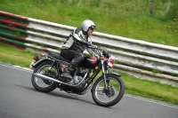 Mallory-park-Leicestershire;Mallory-park-photographs;Motorcycle-action-photographs;classic-bikes;event-digital-images;eventdigitalimages;mallory-park;no-limits-trackday;peter-wileman-photography;vintage-bikes;vintage-motorcycles;vmcc-festival-1000-bikes