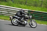 Mallory-park-Leicestershire;Mallory-park-photographs;Motorcycle-action-photographs;classic-bikes;event-digital-images;eventdigitalimages;mallory-park;no-limits-trackday;peter-wileman-photography;vintage-bikes;vintage-motorcycles;vmcc-festival-1000-bikes