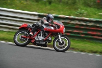 Mallory-park-Leicestershire;Mallory-park-photographs;Motorcycle-action-photographs;classic-bikes;event-digital-images;eventdigitalimages;mallory-park;no-limits-trackday;peter-wileman-photography;vintage-bikes;vintage-motorcycles;vmcc-festival-1000-bikes