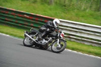 Mallory-park-Leicestershire;Mallory-park-photographs;Motorcycle-action-photographs;classic-bikes;event-digital-images;eventdigitalimages;mallory-park;no-limits-trackday;peter-wileman-photography;vintage-bikes;vintage-motorcycles;vmcc-festival-1000-bikes