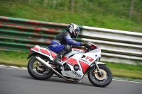 Mallory-park-Leicestershire;Mallory-park-photographs;Motorcycle-action-photographs;classic-bikes;event-digital-images;eventdigitalimages;mallory-park;no-limits-trackday;peter-wileman-photography;vintage-bikes;vintage-motorcycles;vmcc-festival-1000-bikes