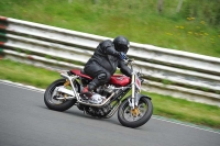 Mallory-park-Leicestershire;Mallory-park-photographs;Motorcycle-action-photographs;classic-bikes;event-digital-images;eventdigitalimages;mallory-park;no-limits-trackday;peter-wileman-photography;vintage-bikes;vintage-motorcycles;vmcc-festival-1000-bikes