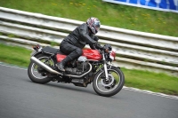 Mallory-park-Leicestershire;Mallory-park-photographs;Motorcycle-action-photographs;classic-bikes;event-digital-images;eventdigitalimages;mallory-park;no-limits-trackday;peter-wileman-photography;vintage-bikes;vintage-motorcycles;vmcc-festival-1000-bikes