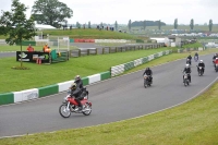 Mallory-park-Leicestershire;Mallory-park-photographs;Motorcycle-action-photographs;classic-bikes;event-digital-images;eventdigitalimages;mallory-park;no-limits-trackday;peter-wileman-photography;vintage-bikes;vintage-motorcycles;vmcc-festival-1000-bikes