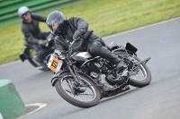 Mallory-park-Leicestershire;Mallory-park-photographs;Motorcycle-action-photographs;classic-bikes;event-digital-images;eventdigitalimages;mallory-park;no-limits-trackday;peter-wileman-photography;vintage-bikes;vintage-motorcycles;vmcc-festival-1000-bikes