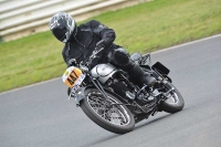 Mallory-park-Leicestershire;Mallory-park-photographs;Motorcycle-action-photographs;classic-bikes;event-digital-images;eventdigitalimages;mallory-park;no-limits-trackday;peter-wileman-photography;vintage-bikes;vintage-motorcycles;vmcc-festival-1000-bikes