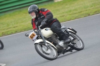 Mallory-park-Leicestershire;Mallory-park-photographs;Motorcycle-action-photographs;classic-bikes;event-digital-images;eventdigitalimages;mallory-park;no-limits-trackday;peter-wileman-photography;vintage-bikes;vintage-motorcycles;vmcc-festival-1000-bikes