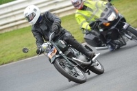 Mallory-park-Leicestershire;Mallory-park-photographs;Motorcycle-action-photographs;classic-bikes;event-digital-images;eventdigitalimages;mallory-park;no-limits-trackday;peter-wileman-photography;vintage-bikes;vintage-motorcycles;vmcc-festival-1000-bikes