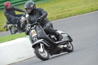 Mallory-park-Leicestershire;Mallory-park-photographs;Motorcycle-action-photographs;classic-bikes;event-digital-images;eventdigitalimages;mallory-park;no-limits-trackday;peter-wileman-photography;vintage-bikes;vintage-motorcycles;vmcc-festival-1000-bikes