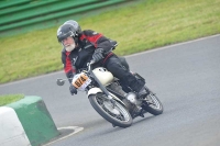 Mallory-park-Leicestershire;Mallory-park-photographs;Motorcycle-action-photographs;classic-bikes;event-digital-images;eventdigitalimages;mallory-park;no-limits-trackday;peter-wileman-photography;vintage-bikes;vintage-motorcycles;vmcc-festival-1000-bikes