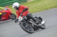 Mallory-park-Leicestershire;Mallory-park-photographs;Motorcycle-action-photographs;classic-bikes;event-digital-images;eventdigitalimages;mallory-park;no-limits-trackday;peter-wileman-photography;vintage-bikes;vintage-motorcycles;vmcc-festival-1000-bikes