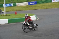 Mallory-park-Leicestershire;Mallory-park-photographs;Motorcycle-action-photographs;classic-bikes;event-digital-images;eventdigitalimages;mallory-park;no-limits-trackday;peter-wileman-photography;vintage-bikes;vintage-motorcycles;vmcc-festival-1000-bikes