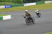 Mallory-park-Leicestershire;Mallory-park-photographs;Motorcycle-action-photographs;classic-bikes;event-digital-images;eventdigitalimages;mallory-park;no-limits-trackday;peter-wileman-photography;vintage-bikes;vintage-motorcycles;vmcc-festival-1000-bikes