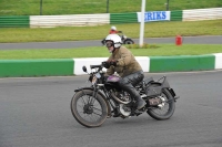 Mallory-park-Leicestershire;Mallory-park-photographs;Motorcycle-action-photographs;classic-bikes;event-digital-images;eventdigitalimages;mallory-park;no-limits-trackday;peter-wileman-photography;vintage-bikes;vintage-motorcycles;vmcc-festival-1000-bikes