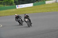 Mallory-park-Leicestershire;Mallory-park-photographs;Motorcycle-action-photographs;classic-bikes;event-digital-images;eventdigitalimages;mallory-park;no-limits-trackday;peter-wileman-photography;vintage-bikes;vintage-motorcycles;vmcc-festival-1000-bikes