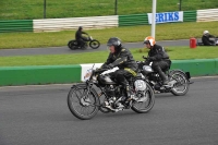 Mallory-park-Leicestershire;Mallory-park-photographs;Motorcycle-action-photographs;classic-bikes;event-digital-images;eventdigitalimages;mallory-park;no-limits-trackday;peter-wileman-photography;vintage-bikes;vintage-motorcycles;vmcc-festival-1000-bikes