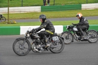 Mallory-park-Leicestershire;Mallory-park-photographs;Motorcycle-action-photographs;classic-bikes;event-digital-images;eventdigitalimages;mallory-park;no-limits-trackday;peter-wileman-photography;vintage-bikes;vintage-motorcycles;vmcc-festival-1000-bikes