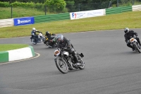 Mallory-park-Leicestershire;Mallory-park-photographs;Motorcycle-action-photographs;classic-bikes;event-digital-images;eventdigitalimages;mallory-park;no-limits-trackday;peter-wileman-photography;vintage-bikes;vintage-motorcycles;vmcc-festival-1000-bikes