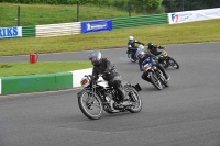 Mallory-park-Leicestershire;Mallory-park-photographs;Motorcycle-action-photographs;classic-bikes;event-digital-images;eventdigitalimages;mallory-park;no-limits-trackday;peter-wileman-photography;vintage-bikes;vintage-motorcycles;vmcc-festival-1000-bikes