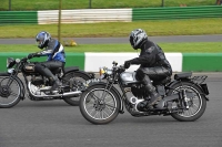 Mallory-park-Leicestershire;Mallory-park-photographs;Motorcycle-action-photographs;classic-bikes;event-digital-images;eventdigitalimages;mallory-park;no-limits-trackday;peter-wileman-photography;vintage-bikes;vintage-motorcycles;vmcc-festival-1000-bikes