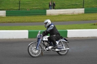 Mallory-park-Leicestershire;Mallory-park-photographs;Motorcycle-action-photographs;classic-bikes;event-digital-images;eventdigitalimages;mallory-park;no-limits-trackday;peter-wileman-photography;vintage-bikes;vintage-motorcycles;vmcc-festival-1000-bikes