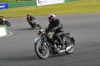 Mallory-park-Leicestershire;Mallory-park-photographs;Motorcycle-action-photographs;classic-bikes;event-digital-images;eventdigitalimages;mallory-park;no-limits-trackday;peter-wileman-photography;vintage-bikes;vintage-motorcycles;vmcc-festival-1000-bikes