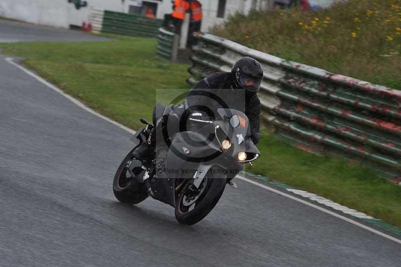 Mallory park Leicestershire;Mallory park photographs;Motorcycle action photographs;classic bikes;event digital images;eventdigitalimages;mallory park;no limits trackday;peter wileman photography;vintage bikes;vintage motorcycles;vmcc festival 1000 bikes