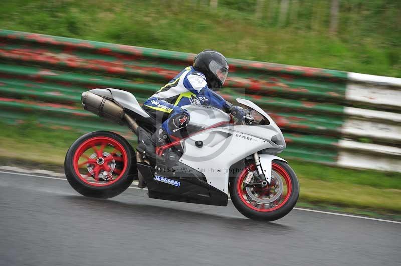 Mallory park Leicestershire;Mallory park photographs;Motorcycle action photographs;classic bikes;event digital images;eventdigitalimages;mallory park;no limits trackday;peter wileman photography;vintage bikes;vintage motorcycles;vmcc festival 1000 bikes