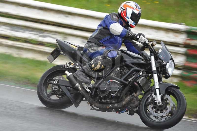 Mallory park Leicestershire;Mallory park photographs;Motorcycle action photographs;classic bikes;event digital images;eventdigitalimages;mallory park;no limits trackday;peter wileman photography;vintage bikes;vintage motorcycles;vmcc festival 1000 bikes