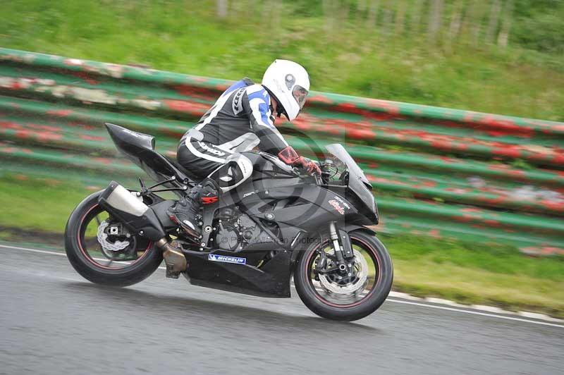 Mallory park Leicestershire;Mallory park photographs;Motorcycle action photographs;classic bikes;event digital images;eventdigitalimages;mallory park;no limits trackday;peter wileman photography;vintage bikes;vintage motorcycles;vmcc festival 1000 bikes