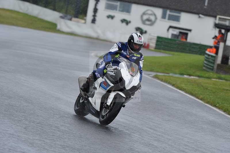 Mallory park Leicestershire;Mallory park photographs;Motorcycle action photographs;classic bikes;event digital images;eventdigitalimages;mallory park;no limits trackday;peter wileman photography;vintage bikes;vintage motorcycles;vmcc festival 1000 bikes